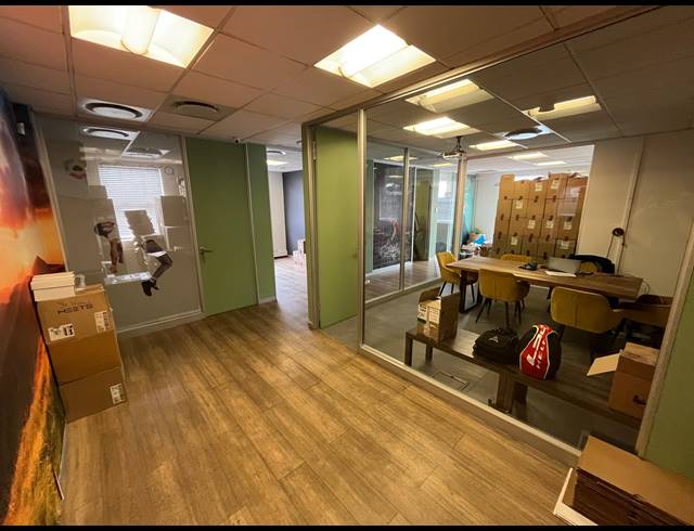 185M² OFFICE TO LET IN CENTURY CITY